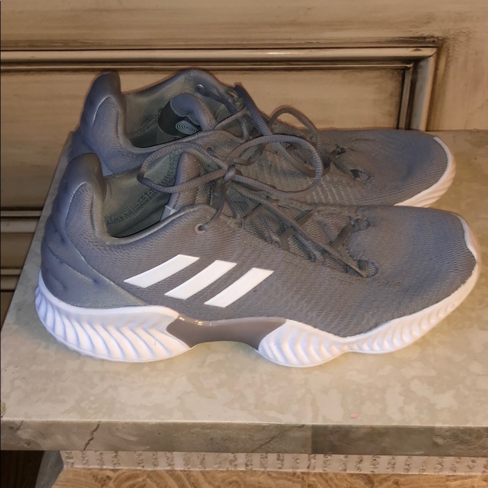 Adidas Pro Bounce Low